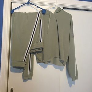 2 piece jogging suit
